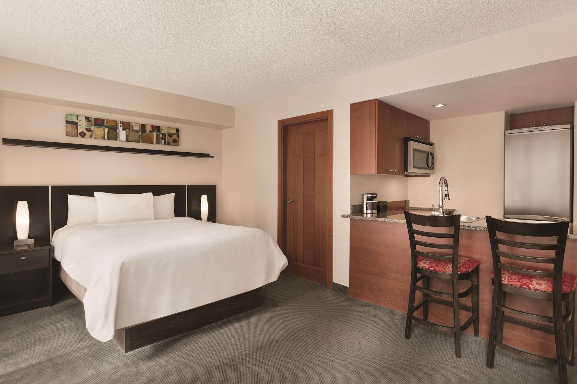 Embassy Suites By Hilton - Montréal Eksteriør bilde