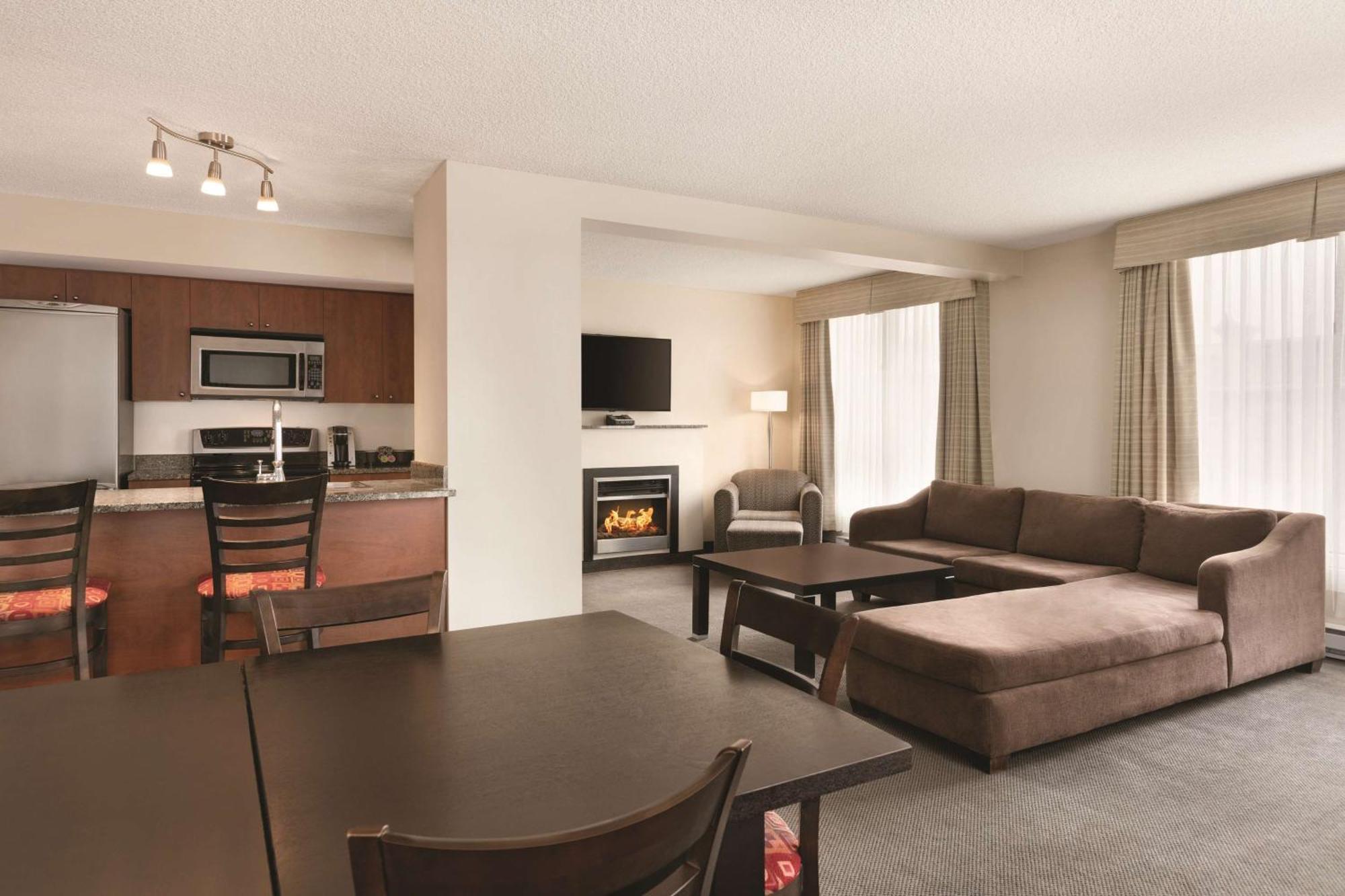 Embassy Suites By Hilton - Montréal Eksteriør bilde