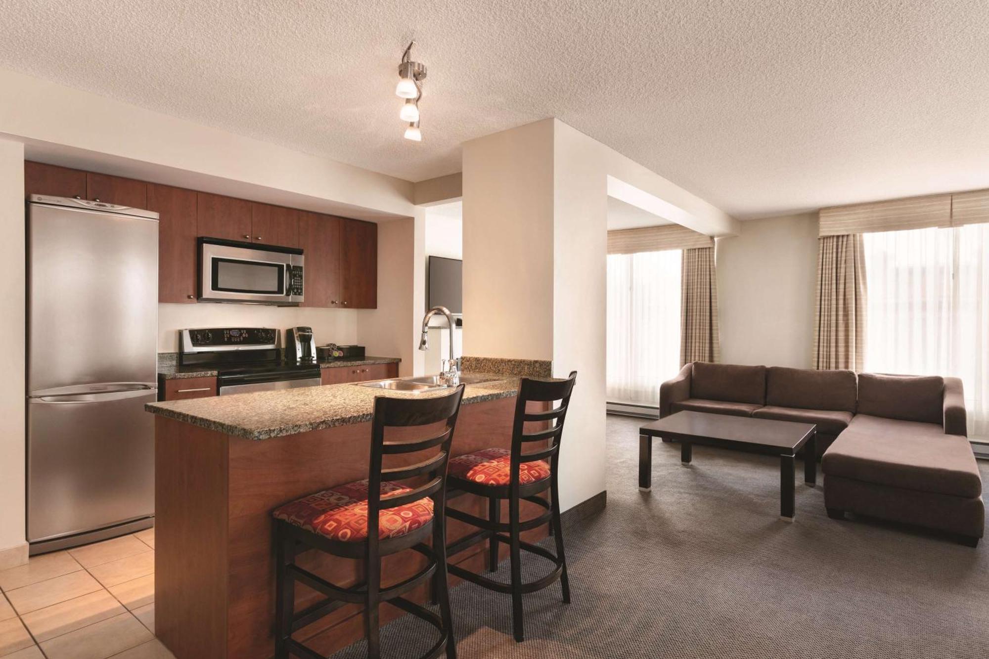 Embassy Suites By Hilton - Montréal Eksteriør bilde