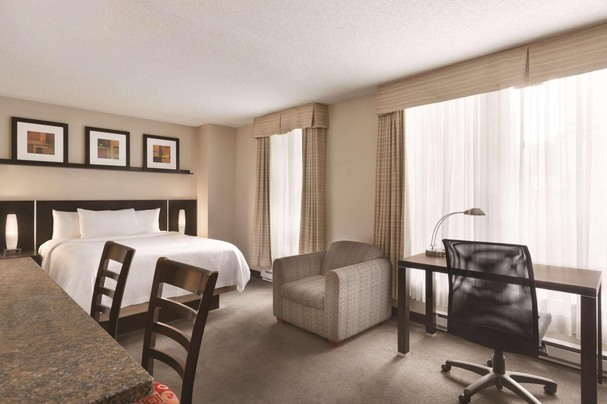 Embassy Suites By Hilton - Montréal Eksteriør bilde