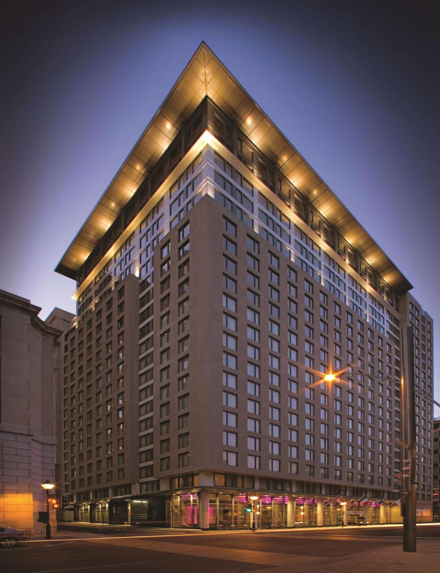 Embassy Suites By Hilton - Montréal Eksteriør bilde